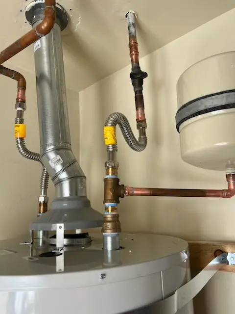 Water heater installation and plumbing repair in Alamo Farmsteads